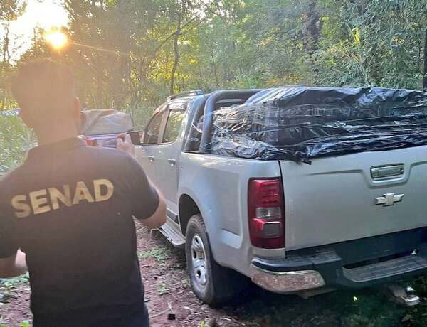 Interceptan convoy narco que sería de alias “Macho” a orillas del río Piratiy - Policiales - ABC Color