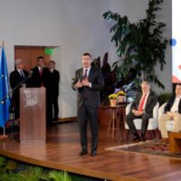 Presidente Peña dio apertura al Foro Nacional de Mipymes 2024 :: Presidencia de la República del Paraguay