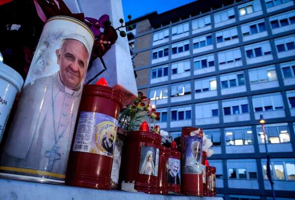 Salud del Papa sigue en condición crítica, informa el Vaticano - Mundo - ABC Color