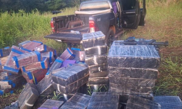 En Salto del Guairá interceptan convoy narco e incautan cerca de 10 kilos de marihuana