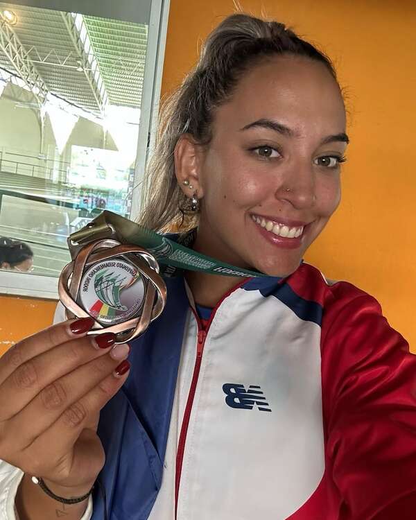 Ana Paula, medalla y récord en Sudamericano de Atletismo - Polideportivo - ABC Color