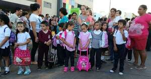 Diario HOY | Vuelven a clases 1.400.000 alumnos: lo que dice el MEC sobre los celulares y las tareas
