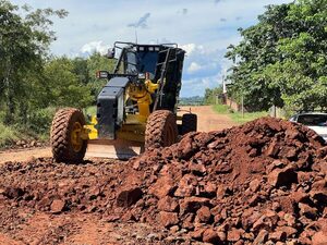 MUNICIPALIDAD DE CAMBYRETÁ AVANZA CON OBRAS VIALES EN BARRIOS