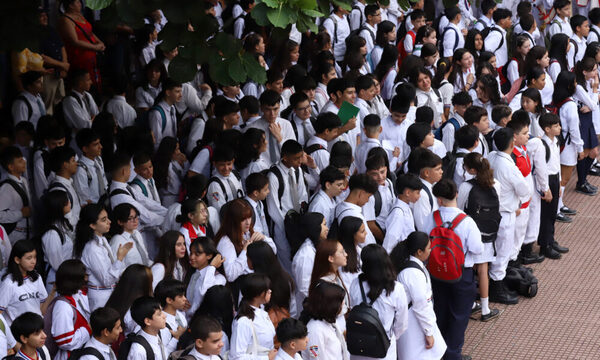 Comienzan las clases, pero kits se entregarán la otra semana, anunció el ministro