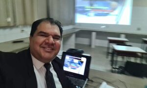 Egresado de la UNE publica artículo en revista universitaria
