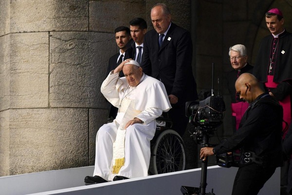 Papa pasó "una buena noche", según el último parte médico del Vaticano - 1000 Noticias