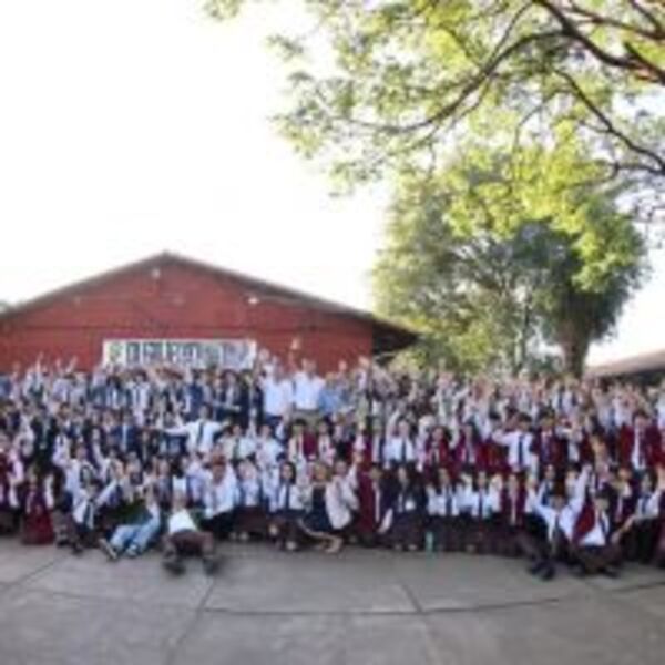 Presidente Peña encabezó retorno a clases de más de 1.400.000 estudiantes :: Presidencia de la República del Paraguay