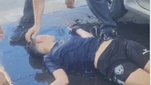 Abogado auxilió y salvó a una ciclista atacada por avispas