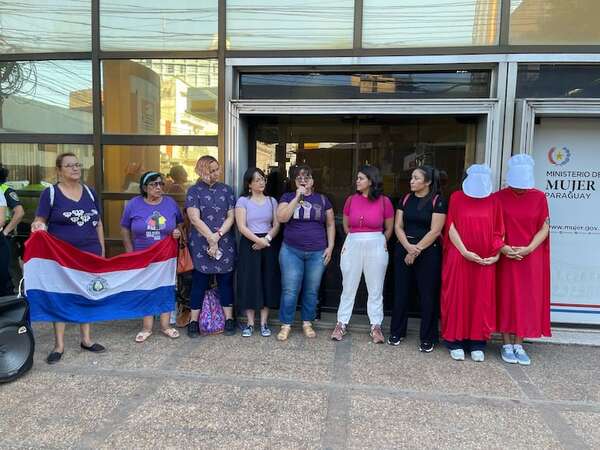 Día de la Mujer Paraguaya: “Estamos viviendo una precarización laboral muy profunda” - Nacionales - ABC Color