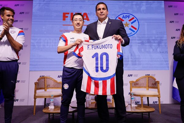 La APF presentó a los nuevos entrenadores de la Albirroja FEM • PARAGUAY TV