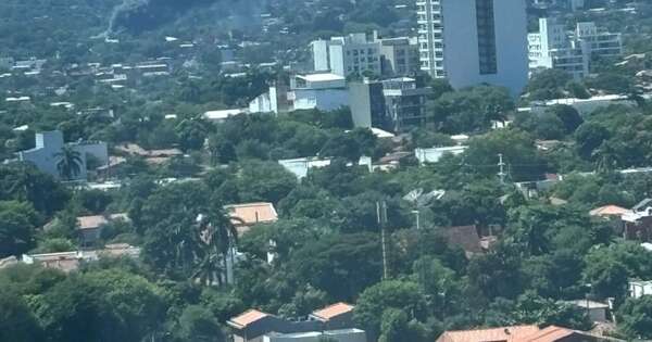 La Nación / Reportan incendio de un depósito en Fernando de la Mora