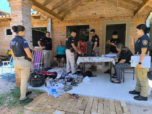 Automotores realiza allanamiento en Lambaré: dos detenidos y múltiples evidencias incautadas