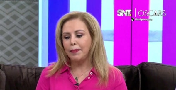Aurora Bachem visita ArribaPy y habla sobre el "Síndrome de la Mujer Maravilla" - SNT