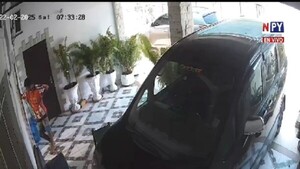 Mujer hizo a correr a ladrón con un «palo» en Lambaré