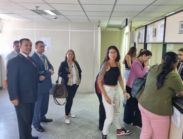 Causa contra auxiliar fiscal Claudia Guillén y su madre irá a juicio - PDS RADIO Y TV