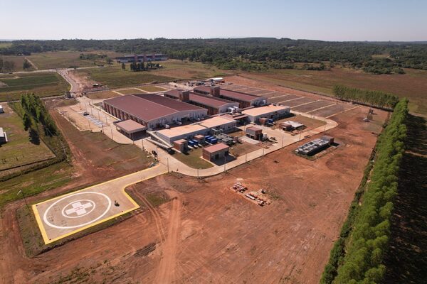 Gobierno inaugura gran hospital de Coronel Oviedo, que se convierte en referencia para todo el Paraguay - .::Agencia IP::.