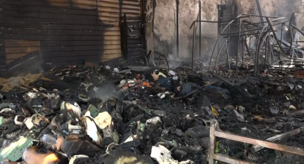 Bomberos lograron controlar el incendio en Fernando de la Mora - trece