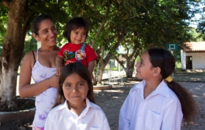 Mujeres encabezan el 40% de los hogares en Paraguay
