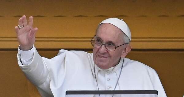 La Nación / La salud del papa registra una "leve mejoría", anuncia el Vaticano