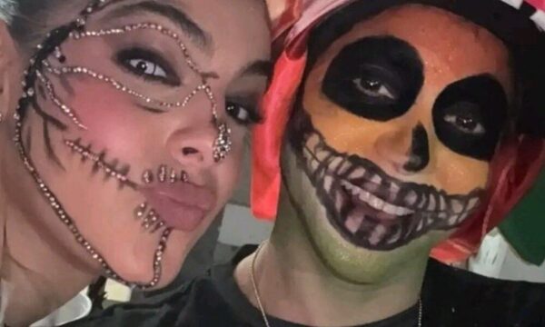 Shakira, escondida bajo un disfraz, desfiló con sus hijos en el carnaval de Barranquilla