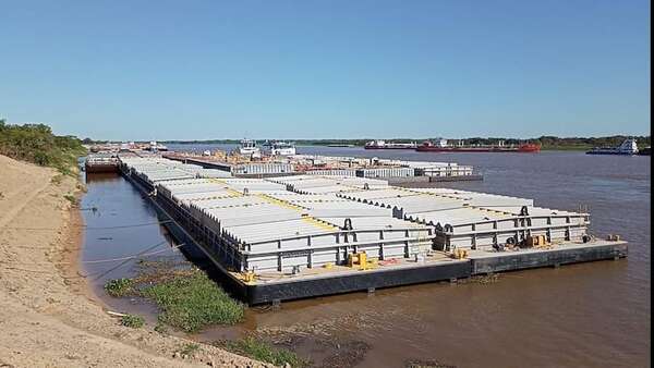 Demoras en la navegación por acumulación de sedimentos en el río Paraguay - Nacionales - ABC Color