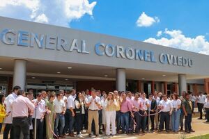 Inauguran un hospital de última generación en Coronel Oviedo - trece