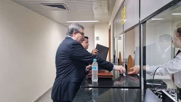 Preliminar de Filizzola por “caso helicópteros”, en suspenso por inhibición de jueza - Nacionales - ABC Color