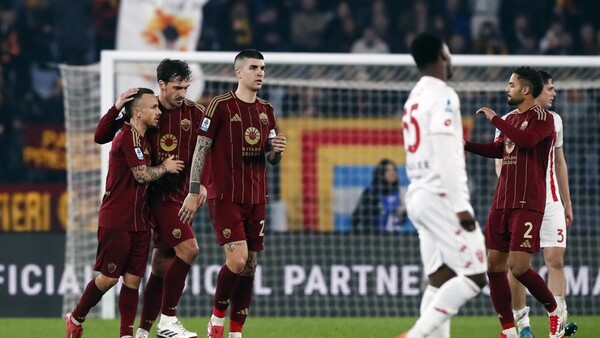 Angeliño lidera una cómoda victoria de Roma ante el Monza