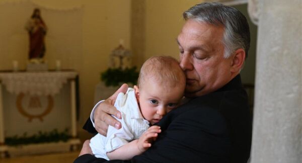 Orbán apuesta al futuro: exención fiscal para madres de dos hijos o más
