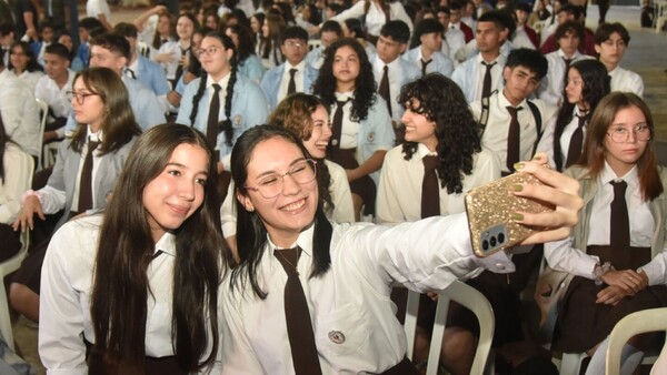 MEC propone no más tareas para la casa ni usar celulares en las aulas