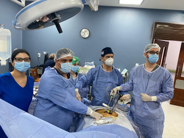 Hombre que pesaba más de 300 kilos fue sometido a una compleja cirugía en IPS - 1000 Noticias