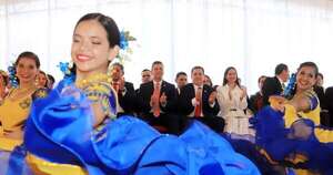La Nación / Autoridades celebran a la mujer paraguaya