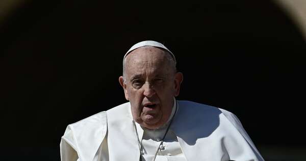 La Nación / “El papa descansó bien, toda la noche”, dice el Vaticano