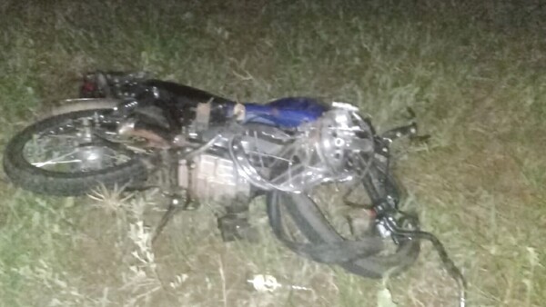 Jovencito de 17 años chocó en carrera clandestina y murió