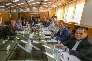 Yacyretá busca percibir US$ 28/MWh de ANDE y Cammesa de Argentina - Economía - ABC Color
