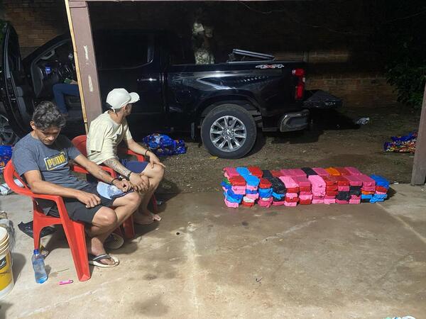 Incautan 285 kilos de cocaína en un depósito de CDE - La Clave