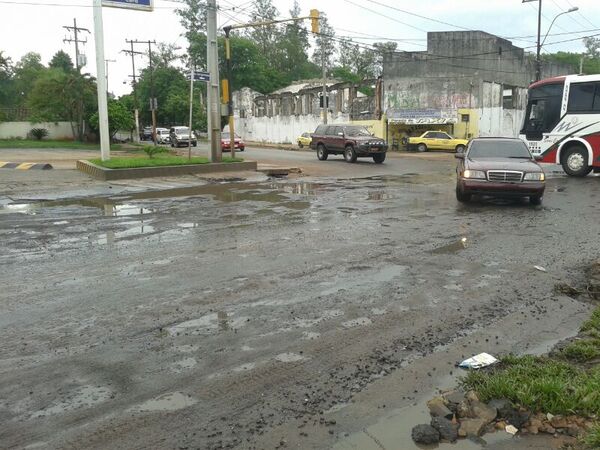 Legisladores analizan solución vial para Avelino Martínez