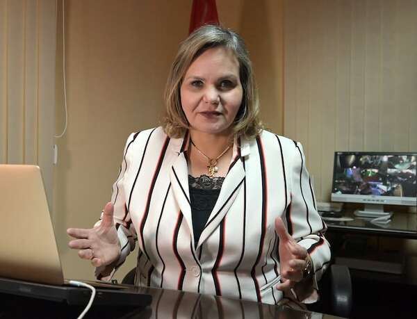Lilian Samaniego: ley de carrera judicial es necesaria para resolver “crisis” en la Justicia - Política - ABC Color