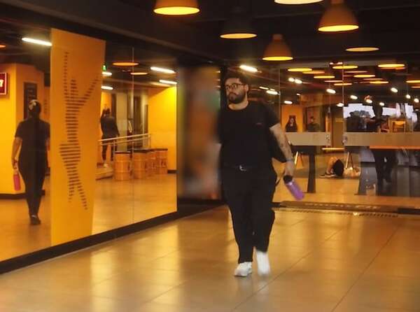 Privilegios para el “nepobaby” de Yamy Nal: llega dos horas tarde al INE y va al gym en horario laboral - Política - ABC Color