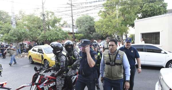 La Nación / Realizan operativo de despeje de cuidacoches en zona del Poder Judicial