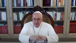 El papa Francisco se reunió en el hospital con el número 2 del Vaticano para hablar de candidatos a la santidad