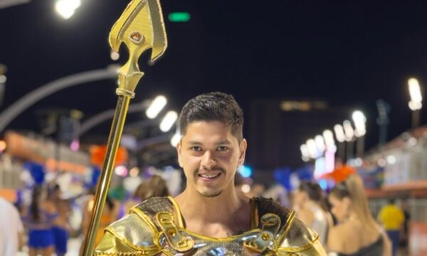Adrián Jara, bailarín de los carnavales: “La energía es única, la gente vibra contigo”
