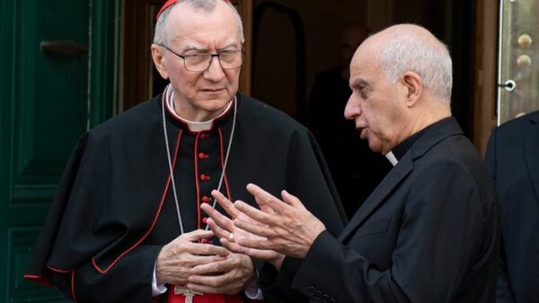 El papa Francisco se reunió en el hospital con el número 2 del Vaticano para hablar de candidatos a la santidad - .::Agencia IP::.