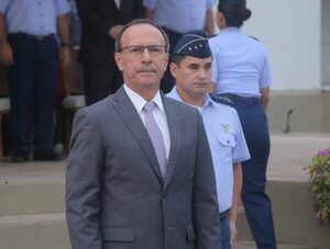 Ministro de Defensa anuncia investigación por chats filtrados de militares · Radio Monumental 1080 AM