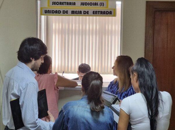 Mujeres aspirantes a policía presentan acción de inconstitucionalidad por “cupos de genero” - PDS RADIO Y TV