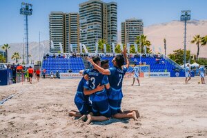 Versus / Triunfazo de Paraguay ante Argentina en la Copa América de Fútbol de Playa