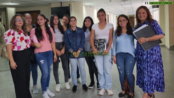 Mujeres consideran arbitrario, inconstitucional y discriminatorio el mecanismo de ingreso a Academia de Policía