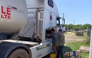 Traían cocaína de Bolivia en un camión cisterna