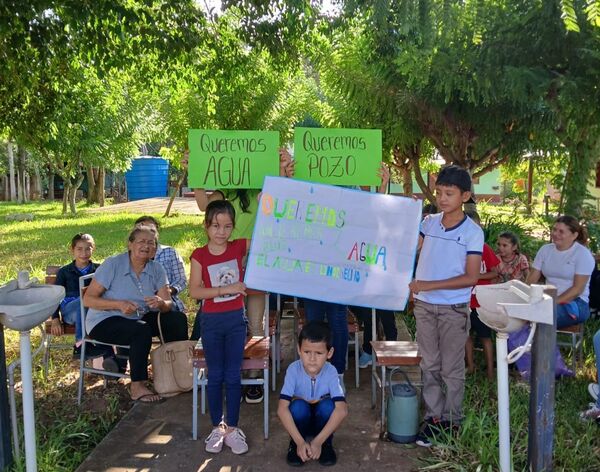 Padres no envían a sus hijos a clases en protesta por falta de agua en escuela rural de Arroyito