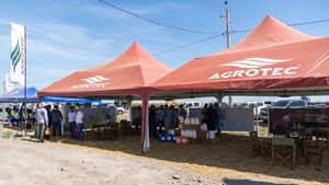 Agrotec acompañó el Día de Campo de Arroz en Ñeembucú con diversidad en productos agrícolas